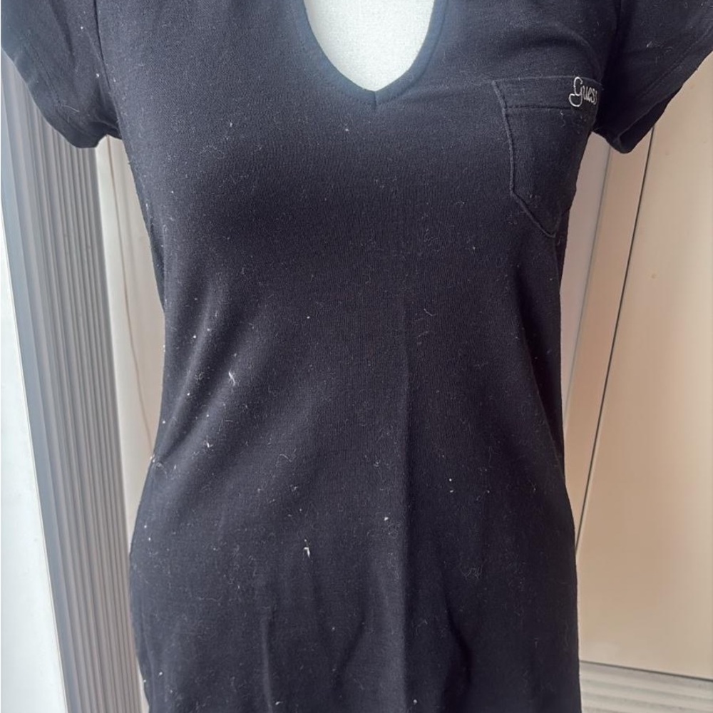 #Y2K Guess Black V-Neck Short Sleeve Tee - Picture 4 of 5